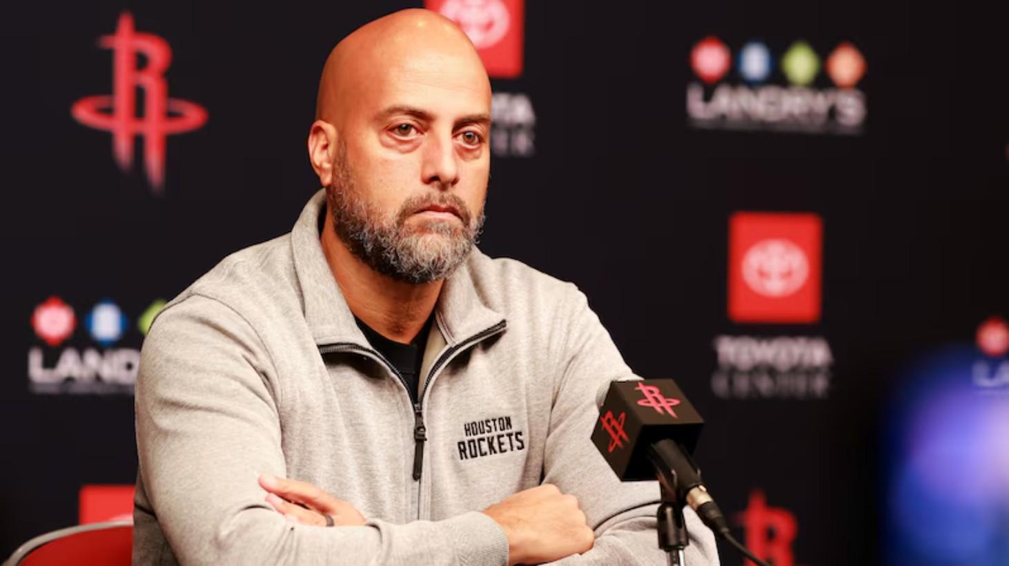 记者：火箭与联盟一半球队谈判过，曾谈过伊森、芬尼-史密斯和卡佩拉